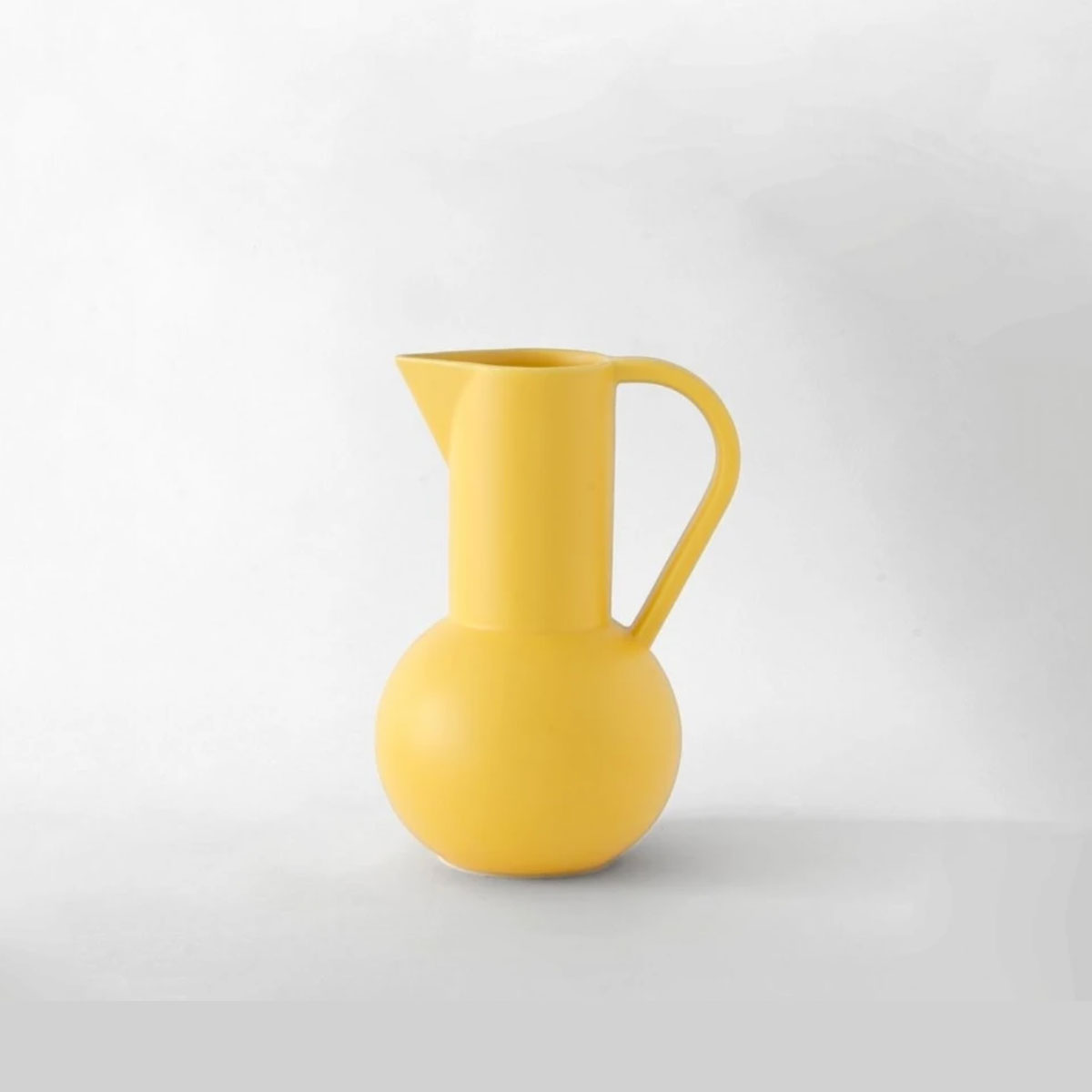 RAAWII Petite carafe STOM jug Freesia